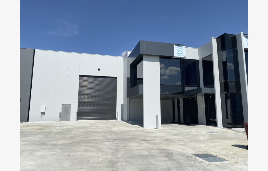 12-Naxos-Way-Office-for-Lease-6498-f4d9596b-c6d3-4b7c-94a0-eebd121e831b_main