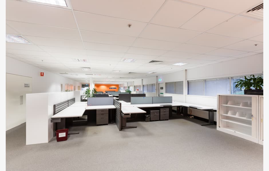 885-Mountain-Highway-Office-for-Lease-6678-a28be880-e2e5-44b3-9bca-ec0c42e78033_IMG_8344