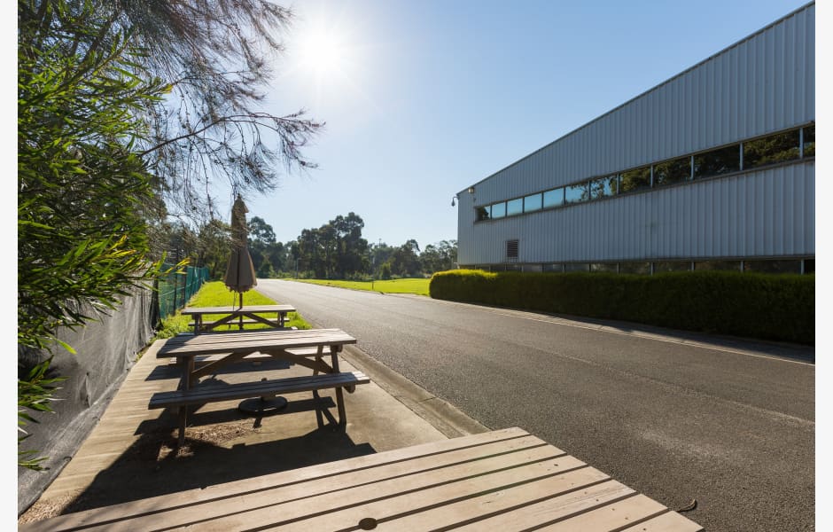 885-Mountain-Highway-Office-for-Lease-6678-1fa43ec1-dfdf-4719-94e3-0c62eadc67d4_IMG_8366-HDR
