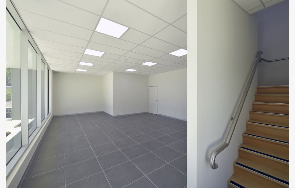 Enterprise-Business-Park-Office-for-Sale-6807-05d6898d-6aca-415b-bdeb-66a65f47625c_962StudRdGround%28342%29rs3x2