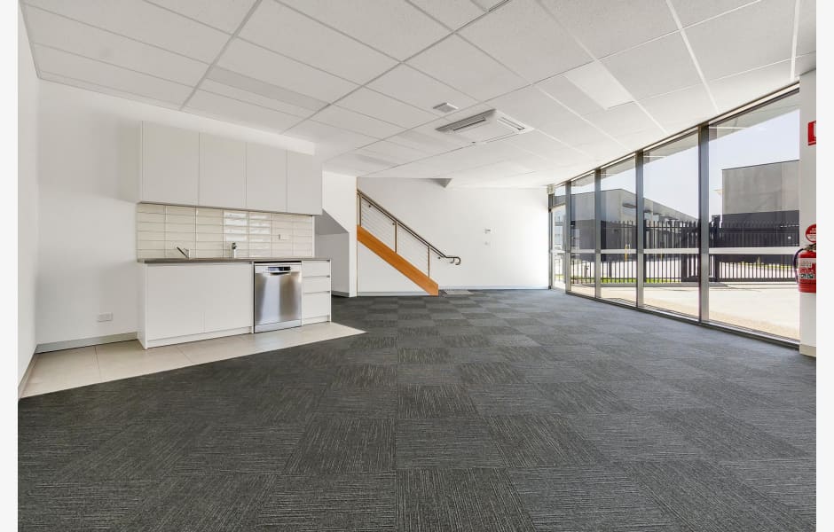 Fort-Altona-Business-Park-Office-for-Sale-or-Lease-6307-bcdb648f-403e-49d4-a2b4-133630f2fa5c_9_38AylesburyDriveAltona_IC_1920px