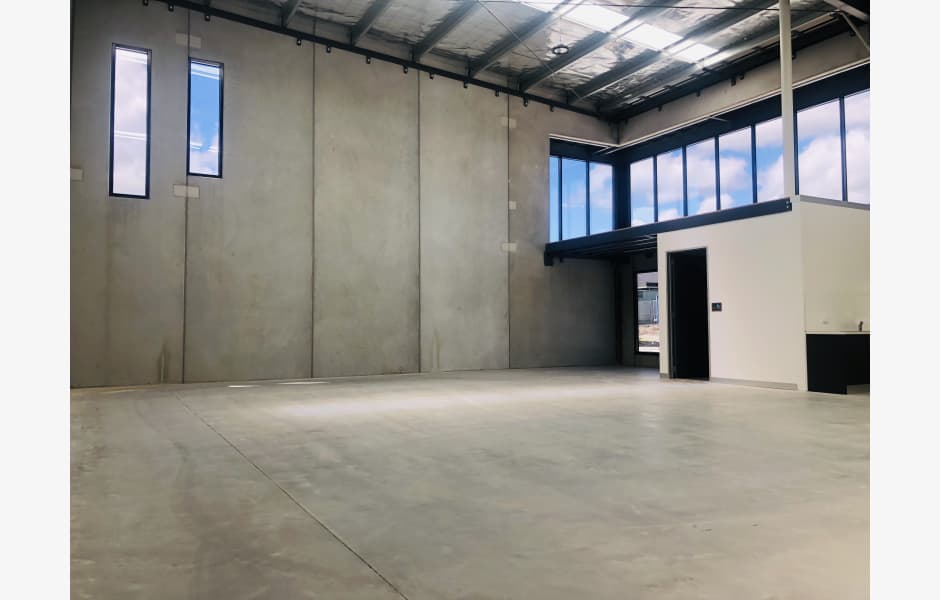 Unit-17-Office-for-Sale-6997-b722523e-a7ca-42ec-aed2-cc00f21e4685_NGLWINDPROPERTIESPropertiesNewClaytonRoad536ClaytonSouthSOLDUNITSUnit34PhotosIMG_7