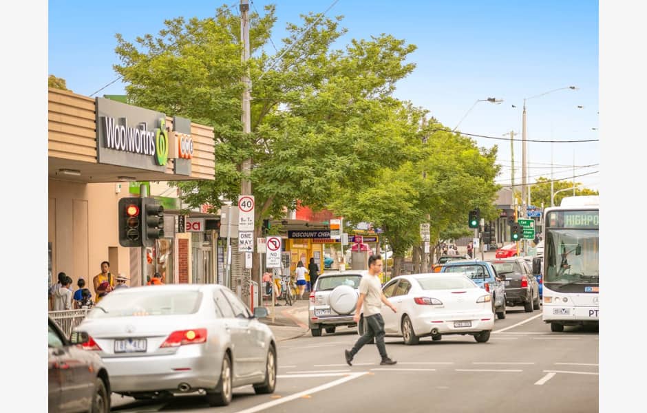 11-13-West-Esplanade-St-Albans-Office-for-Expressions-of-Interest-7211-xgnvdfc2ey13qtirwpy3_Slide2