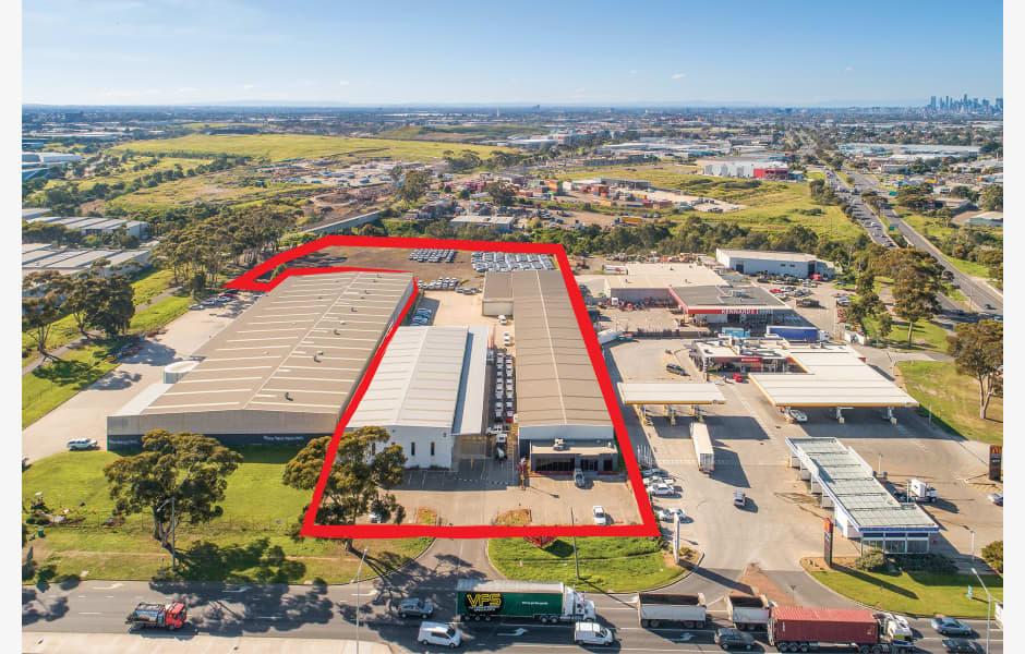 8 Little Boundary Road 8 Little Boundary Road, Laverton North