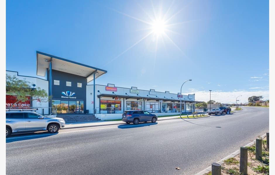 Kinross Central Shopping Centre 1 Selkirk Drive, Kinross properties