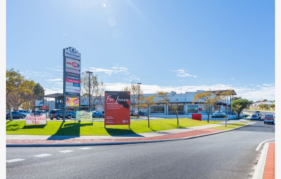 Kinross Central Shopping Centre 1 Selkirk Drive, Kinross properties