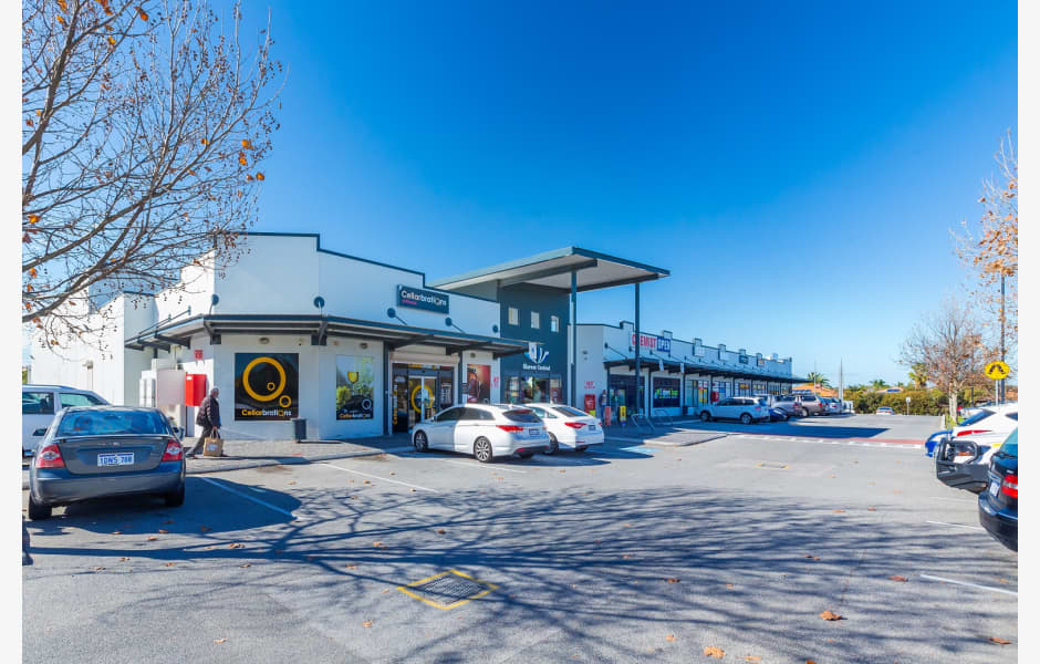 Kinross Central Shopping Centre 1 Selkirk Drive, Kinross properties