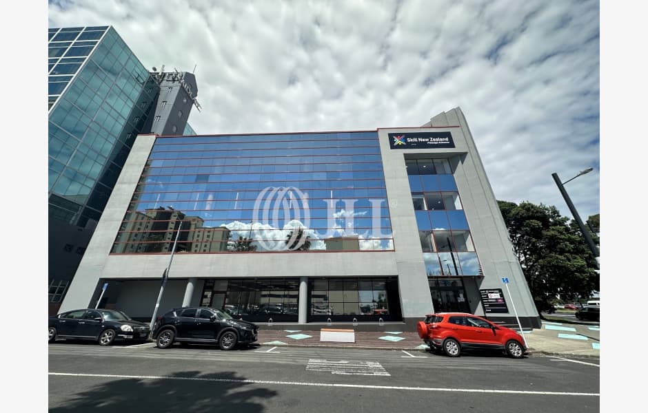 Part Level 2, 22 Amersham Way Part Level 2, 22 Amersham Way