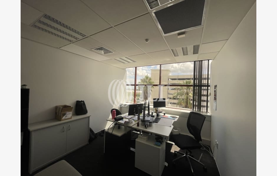 Part Level 2, 22 Amersham Way Part Level 2, 22 Amersham Way