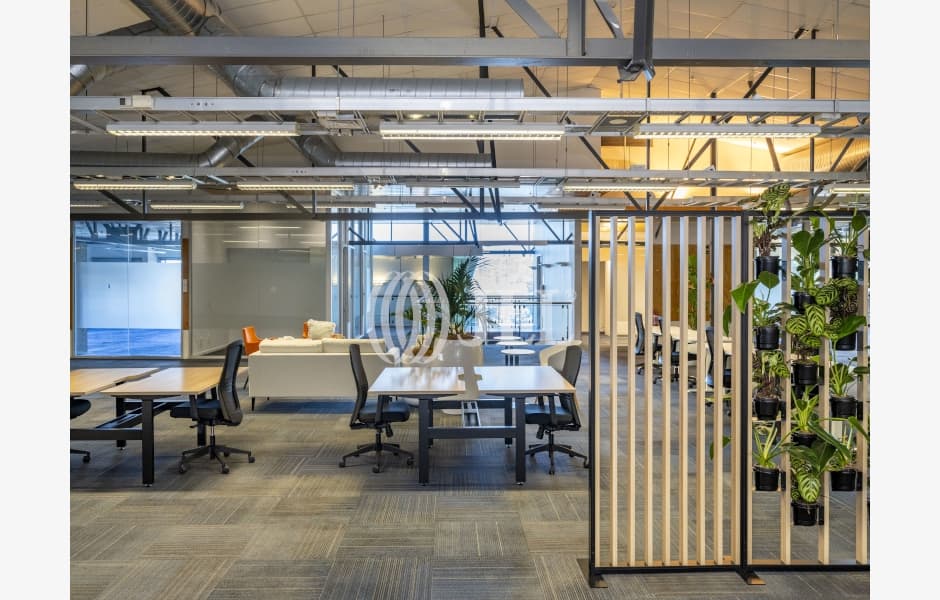 16 Leonard Road 16 Leonard Road, Mount Wellington properties