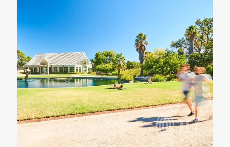 St Kilda South Medical Centre and Day Hospital 37 Mitford Street