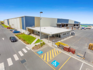 2-6-Bishop-Drive-Office-for-Lease-6872-358f6cd1-7f01-4dc0-8df5-33a0a0b55bd3_c