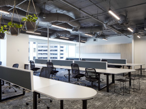 Central-Plaza-Office-for-Lease-1180-bea742d2-7725-4713-a859-cceaf5f460f8_15