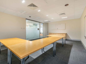 ACCU-House-Office-for-Lease-9256-c92e470c-e3e5-49b1-9bef-21d5c60ddf7b_f