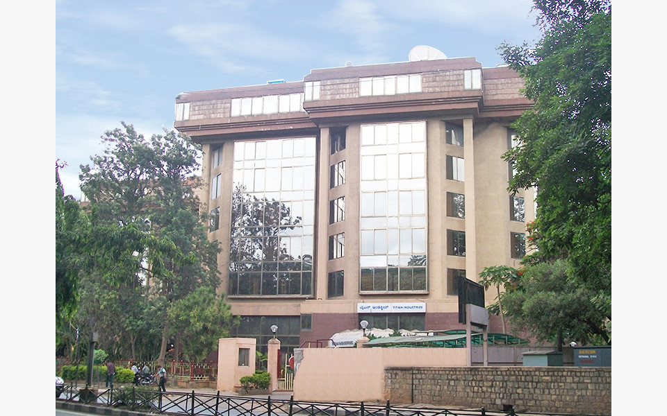 Golden Enclave Tower A1 124D, HAL Old Airport Rd, Kaveri Nagar